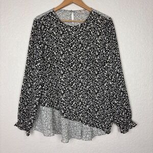 Logo Lori Goldstein Womens Blouse SZ S Black White Floral Asymmetrical Hem Boho